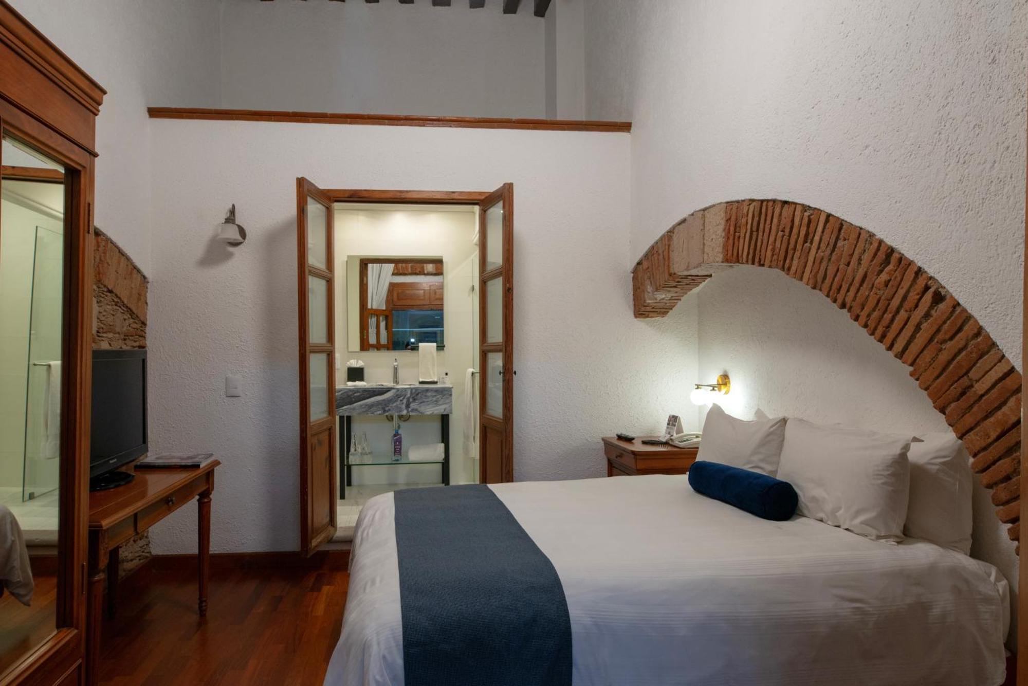 Hotel Los Juaninos Morelia Extérieur photo